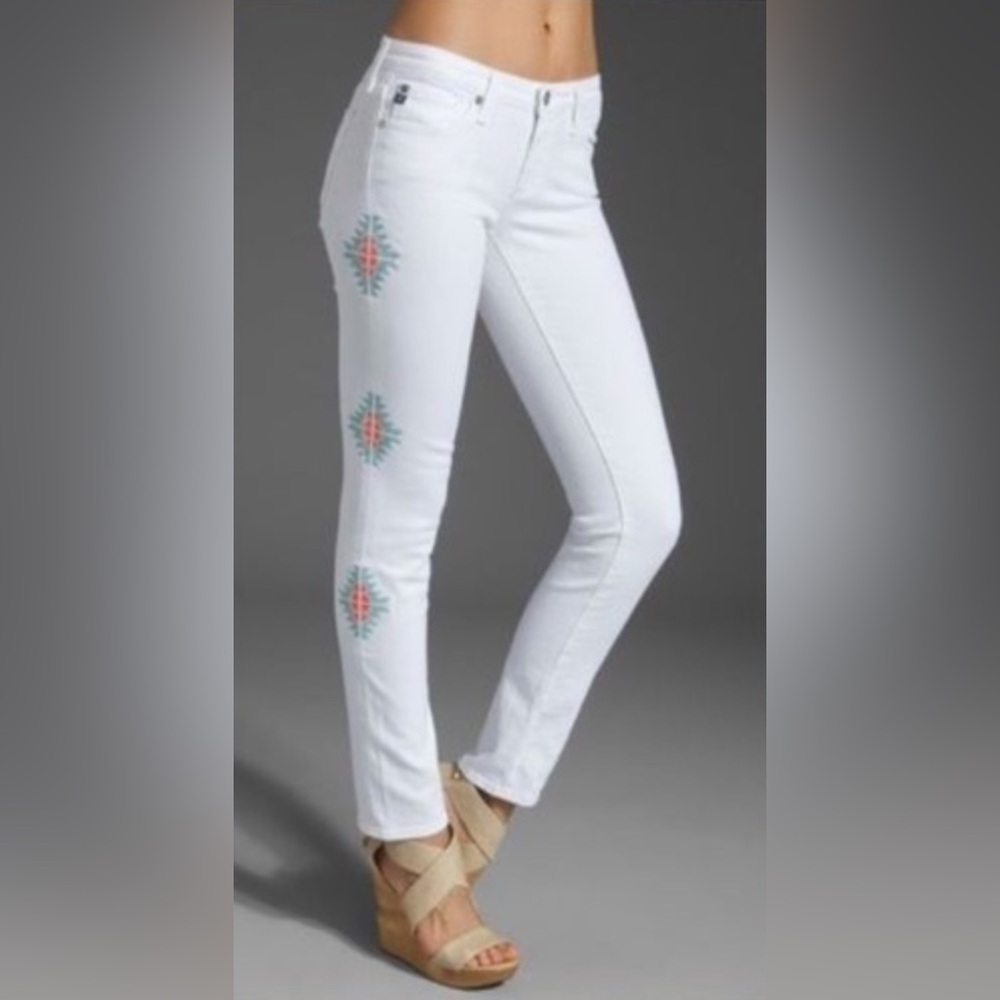 Ag Adriano Goldschmied stilt cigarette leg jeans
Tribal, embroidered 30R